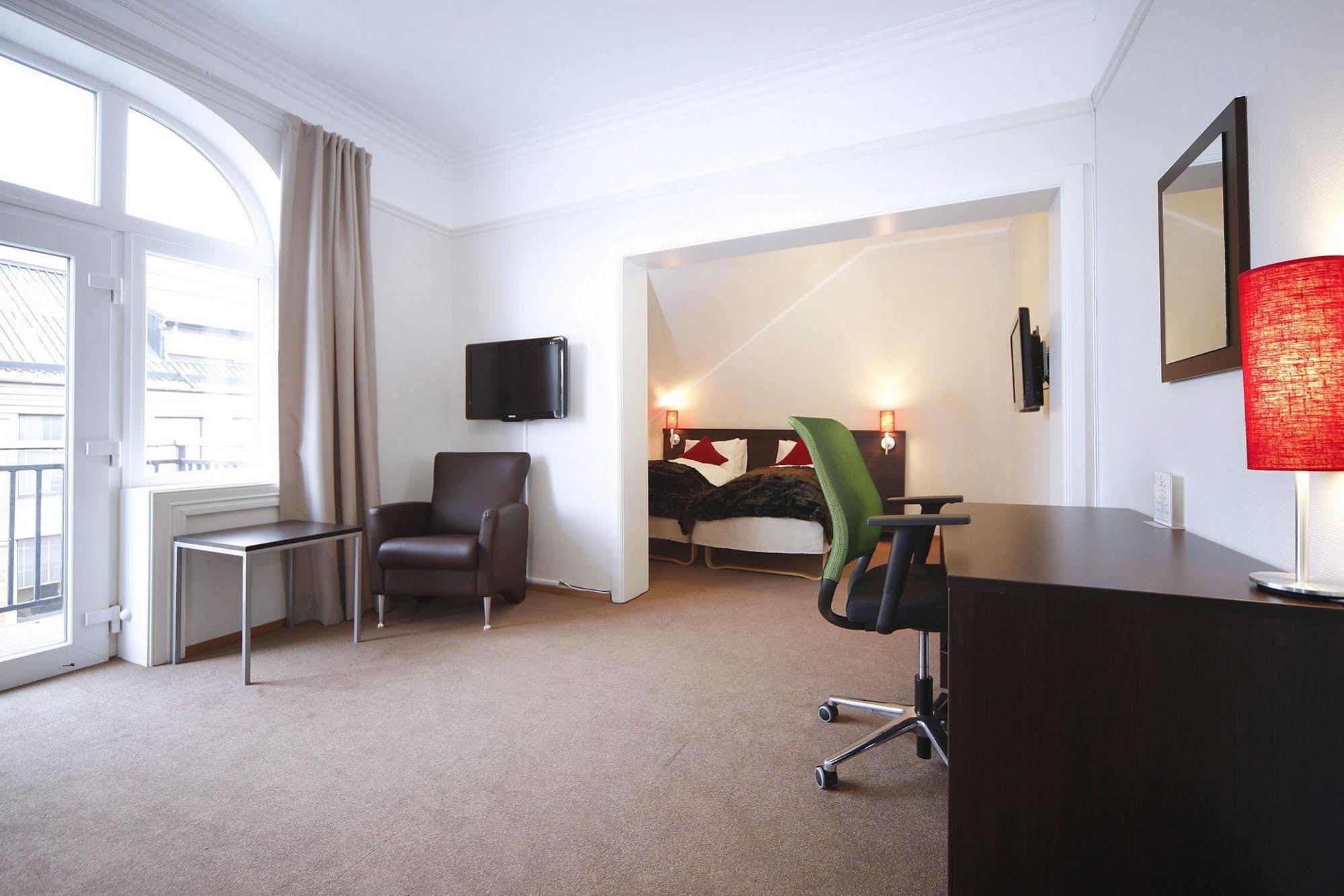 Thon Partner Hotel Parken Крістіансанн Екстер'єр фото