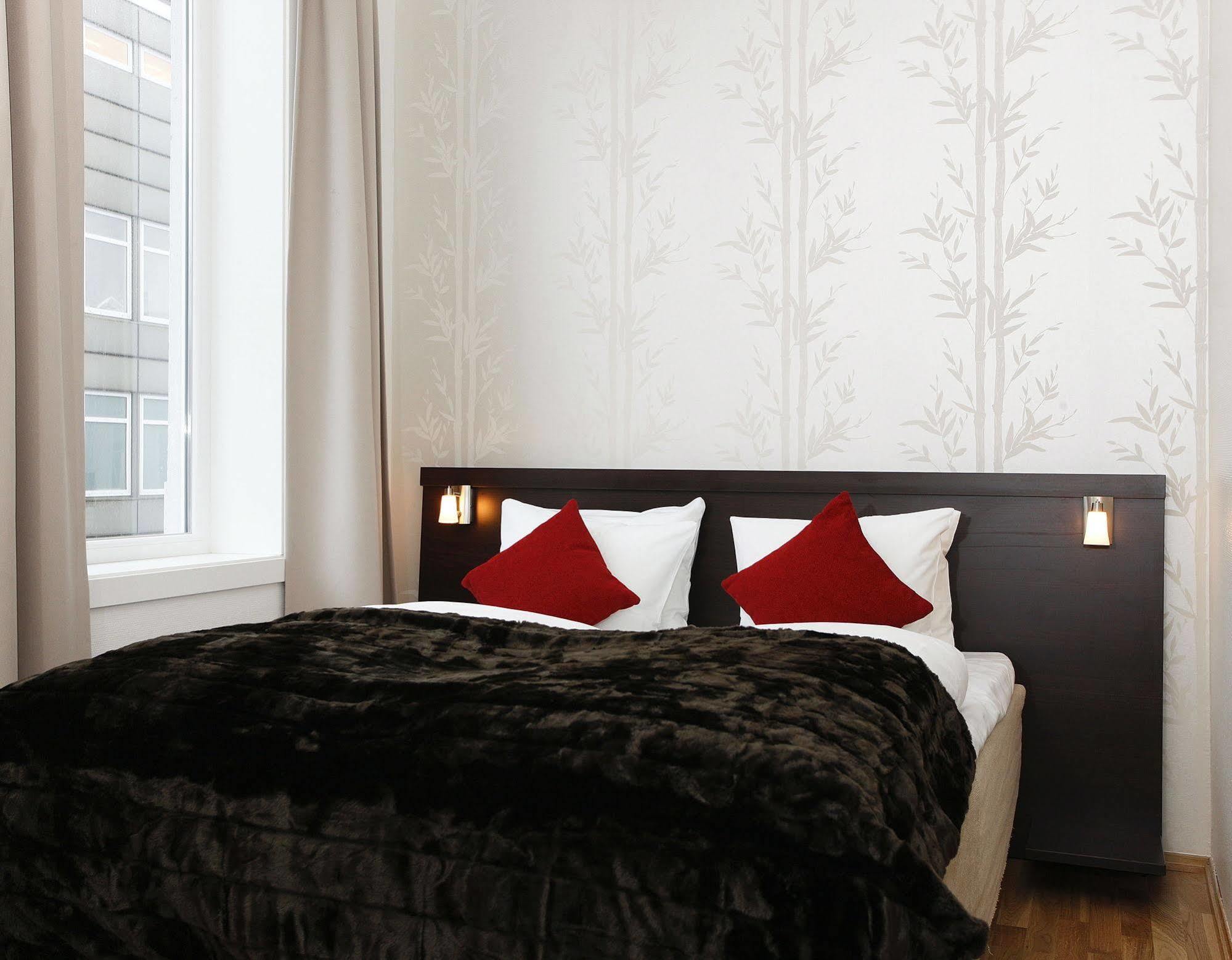 Thon Partner Hotel Parken Крістіансанн Екстер'єр фото